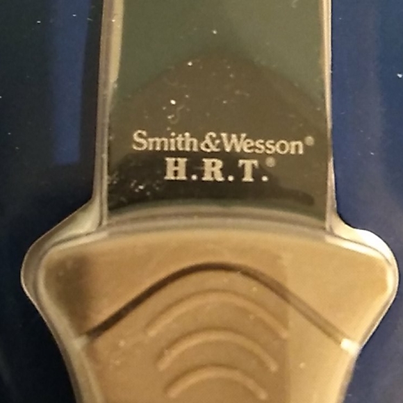 New Smith & Wesson Knife & Sheath - Picture 12 of 12